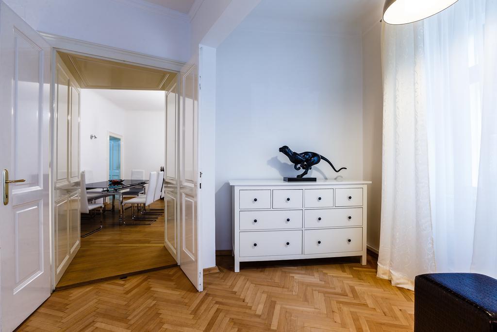 Apartamento Judengasse Premium By Ichbucheat Viena Habitación foto